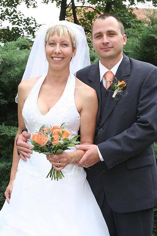 Příbramský Zámeček si vybrali jako místo svého sňatku Kateřina Matějková a Jarolím Zeisek. Jejich svatba se konala v sobotu 12. září ve 12.30 hodin.  