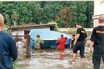 Povodně 2002 v obci Solenice a na přehradě Orlík.