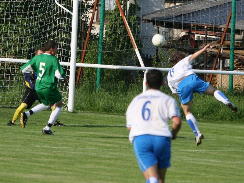 I. B třída: Podlesí - Žebrák (1:2).