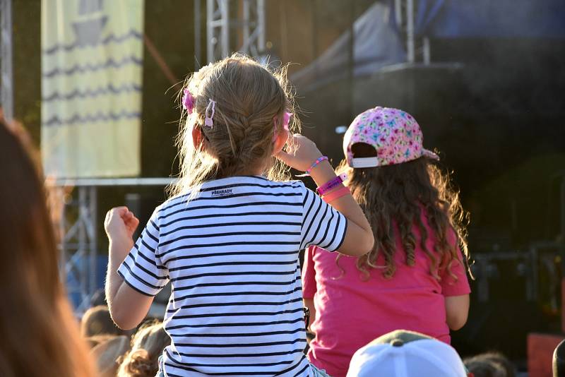 Letní festival v příjemném prostředí, přímo na pláži, byl v tropickém počasí volbou několika tisíců návštěvníků. Foto: Ondřej Navrátil