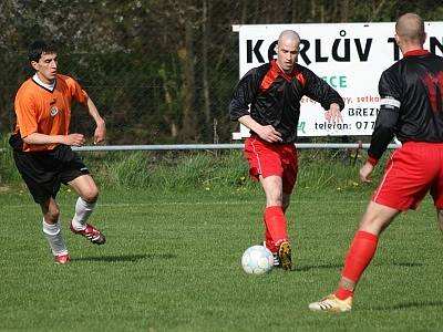 Semifinále okresního poháru: Tochovice (oranž.) - Spartak Příbram B.