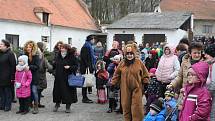 Odpolední masopustní vystoupení ve Vysokém Chlumci je vždy trochu ve stínu svého "bratrského" dopoledního vystoupení v Příbrami.