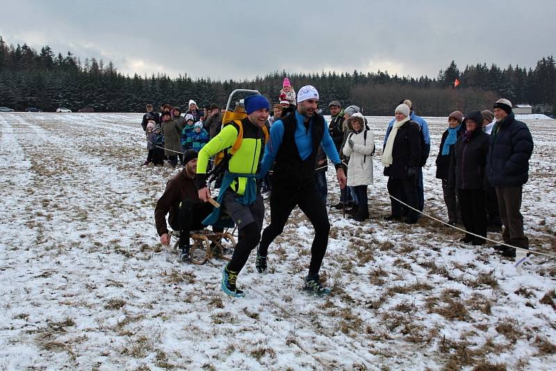 Necelé tři desítky posádek se v sobotu odpoledne postavily na start 38. ročníku populárního Zlatého nugetu Bečánova. Nejrychlejší posádka zvládla zhruba sedmikilometrovou trasu za necelou hodinu.