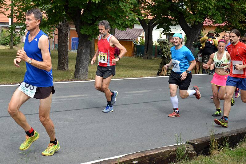 Již posedmnácté se konal v neděli 7. července běh do vrchu Lochovice - Plešivec.