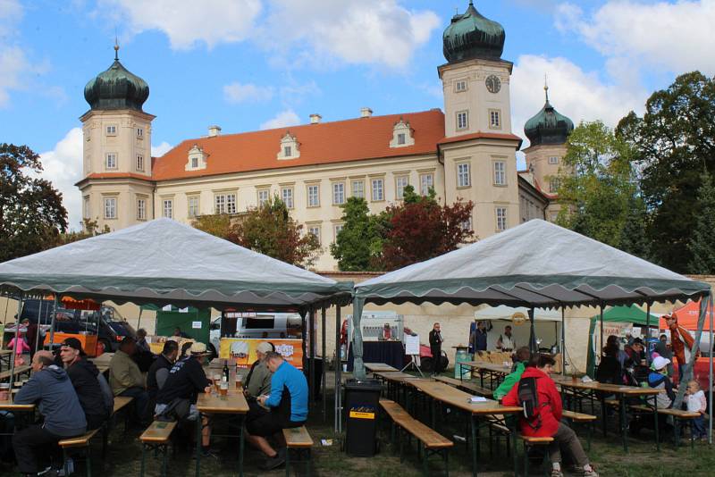V sobotu 29. září se uskutečnil v podhradí zámku již sedmý ročník Mníšeckých pivních slavností.