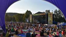 Letní festival v příjemném prostředí, přímo na pláži, byl v tropickém počasí volbou několika tisíců návštěvníků. Foto: Ondřej Navrátil