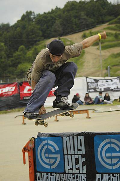 Skateová exhibice na Pohoda festu v Sedlčanské kotlině.