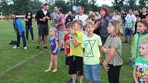 Přes nepřízeň počasí a krupobití se na stadionu MFK Dobříš konal dětský den a večer koncert kapely Kabát Revival Live. Na akci se sešlo několik stovek malých i velkých účastníků.