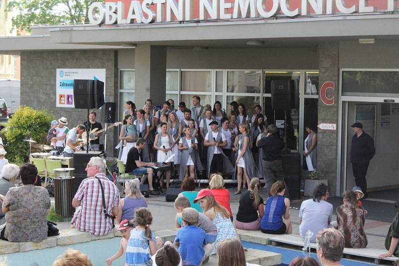 V příbramské nemocnici opět koncertoval pěvecký sbor Maranatha Gospel Choir.