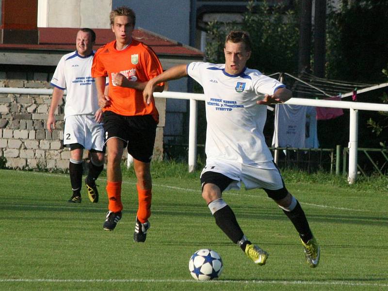 I. B třída: Podlesí - Rožmitál (2:2).