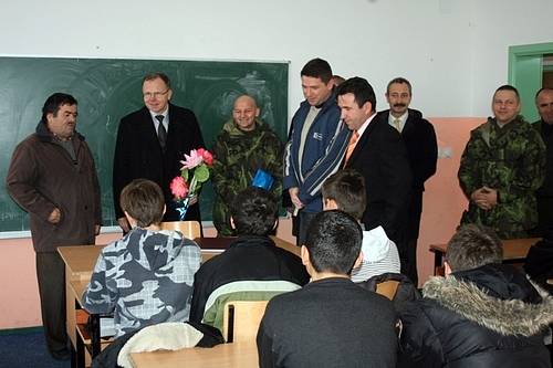 Příbram poskytla základní škole v kosovské Gornje Ljupči finanční a materiální pomoc na rekonstrukci školy