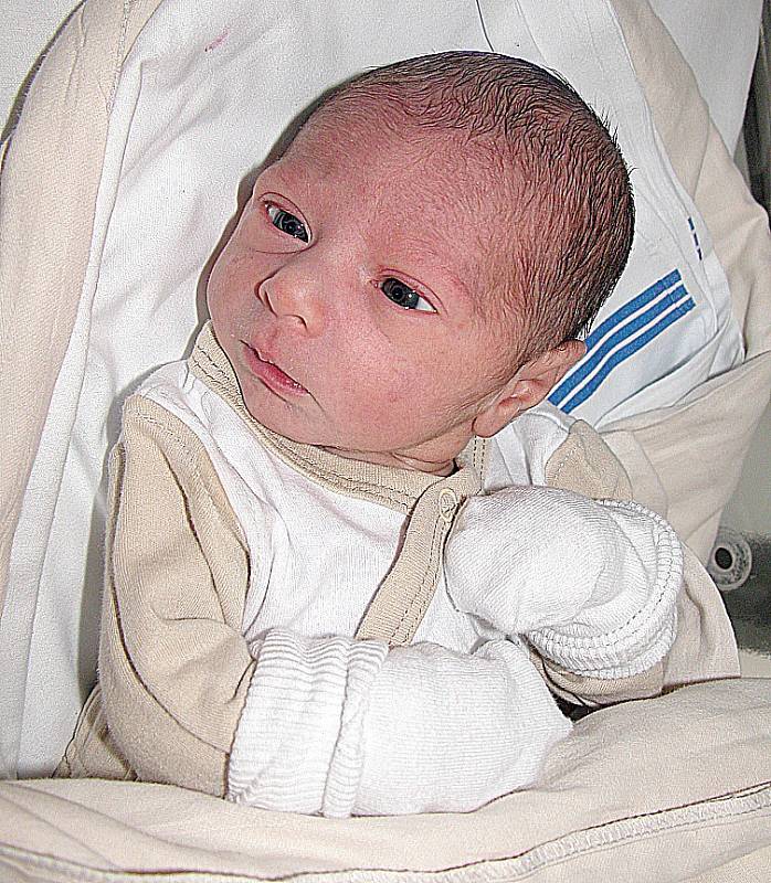 DAMIÁN Martínkovič si pro pro příchod na svět vybral neděli 28. srpna a v ten den vážil 2,56 kg. Pečovat o prvorozeného syna bude maminka Jenifer z Příbrami.