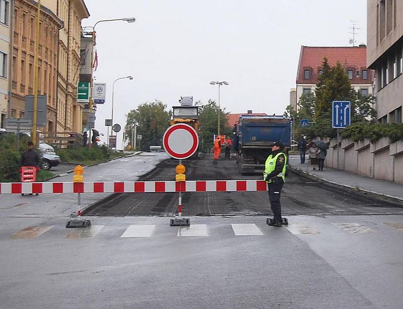 Kvůli uzavřenému náměstí TGM jsou po Příbrami objížďky.