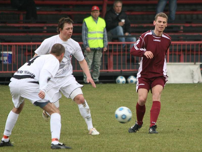 I. A třída: Sp. Příbram - Slaný (3:2).