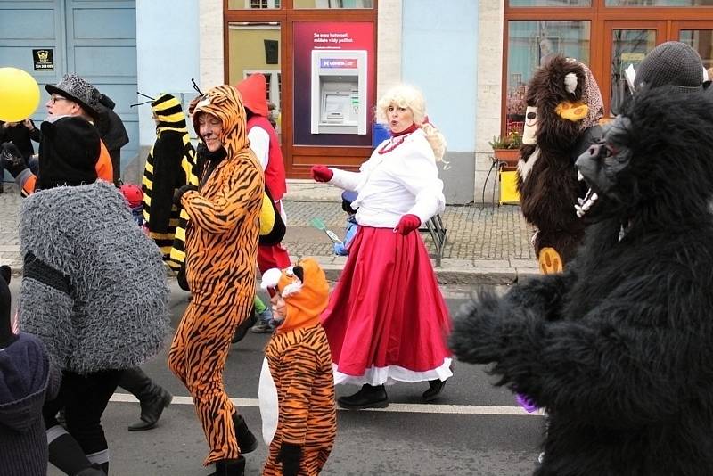 Sobotní masopustní průvod zahájil v Březnici čtyřicetidenní půst.