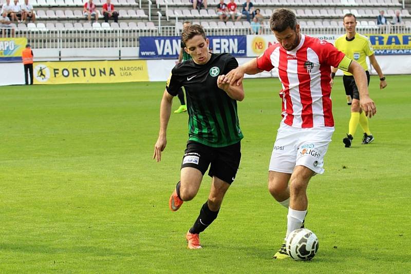 Viktorka Žižkov a 1.FK Příbram, výsledek 1:1, branku dal Zoran Danoski. Příbram se nejprve ujala vedení hosté vzápětí srovnali. Foto: Antonín Vydra