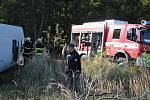 Při netradičním cvičení utekli z havarovaného vězeňského autobusu dva vězni.