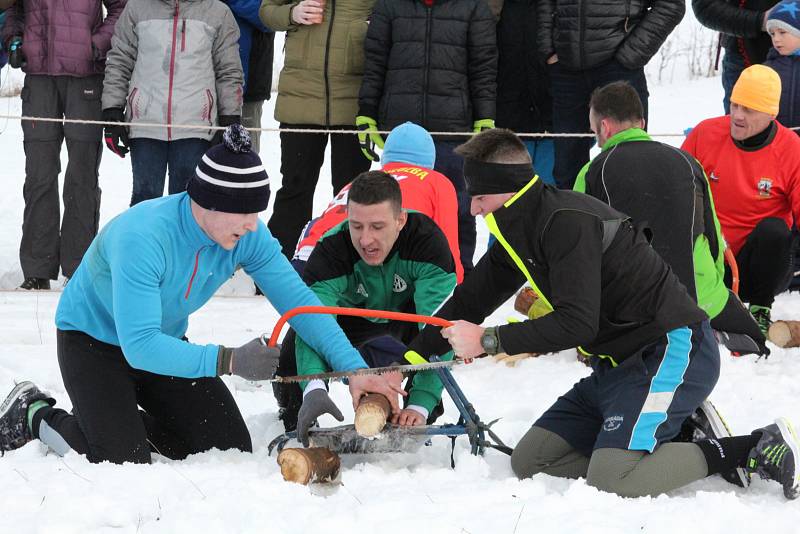 Celkem 34 posádek vyrazilo na trasu 39. ročníku Zlatého nugetu Bečánova.