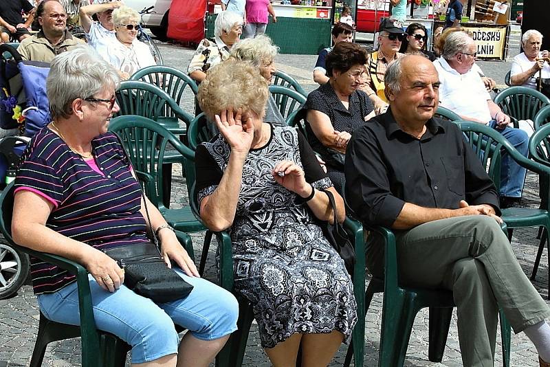 Rožmitálská Venkovanka na náměstí 17. listopadu byla součástí Příbramského kulturního léta.