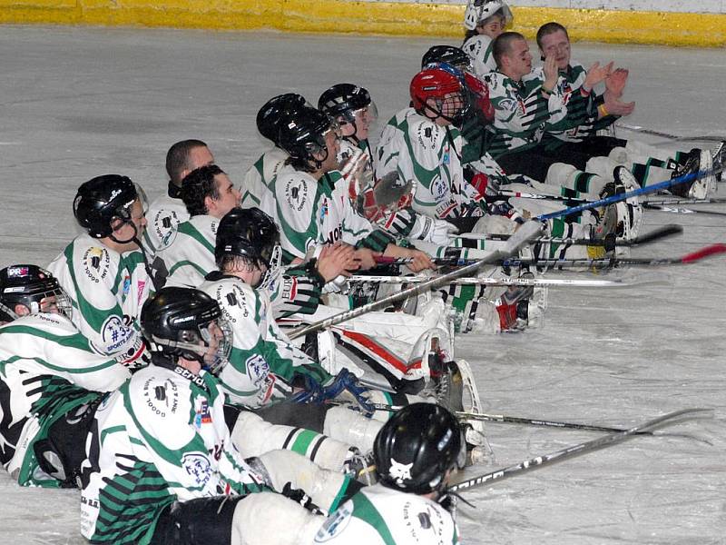 Kvalifikace juniorů: HC Příbram - HC Chrudim (4:3).