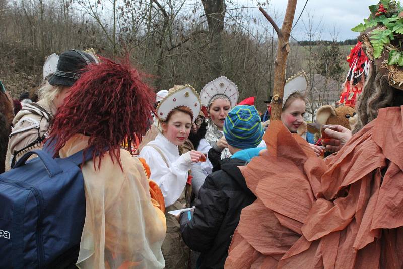 Odpolední masopustní vystoupení ve Vysokém Chlumci je vždy trochu ve stínu svého "bratrského" dopoledního vystoupení v Příbrami.