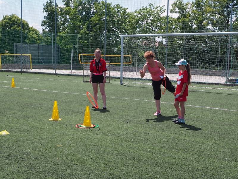 Na hřišti SK Spartak Příbram se konala akce Pomáhejme sportem.