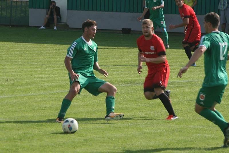 Divizní derby Tatran Sedlčany - MFK Dobříš 0:4.