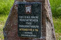 U chaty Václavky se objevil nový pomníček, který vznikl na počest československých paradesantních skupin INTRANSITIVE a TIN. Tyto skupiny v noci z 29. na 30. dubna v roce 1942 provedly výsadek poblíž Padrťských rybníků.