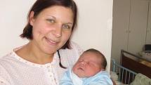 V úterý 27. října sevřela maminka Veronika z Mirotic poprvé v náručí svého prvorozeného synka Matyáška Opičku, který v ten den vážil 4,61 kg a měřil 55 cm.