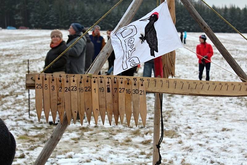 Necelé tři desítky posádek se v sobotu odpoledne postavily na start 38. ročníku populárního Zlatého nugetu Bečánova. Nejrychlejší posádka zvládla zhruba sedmikilometrovou trasu za necelou hodinu.