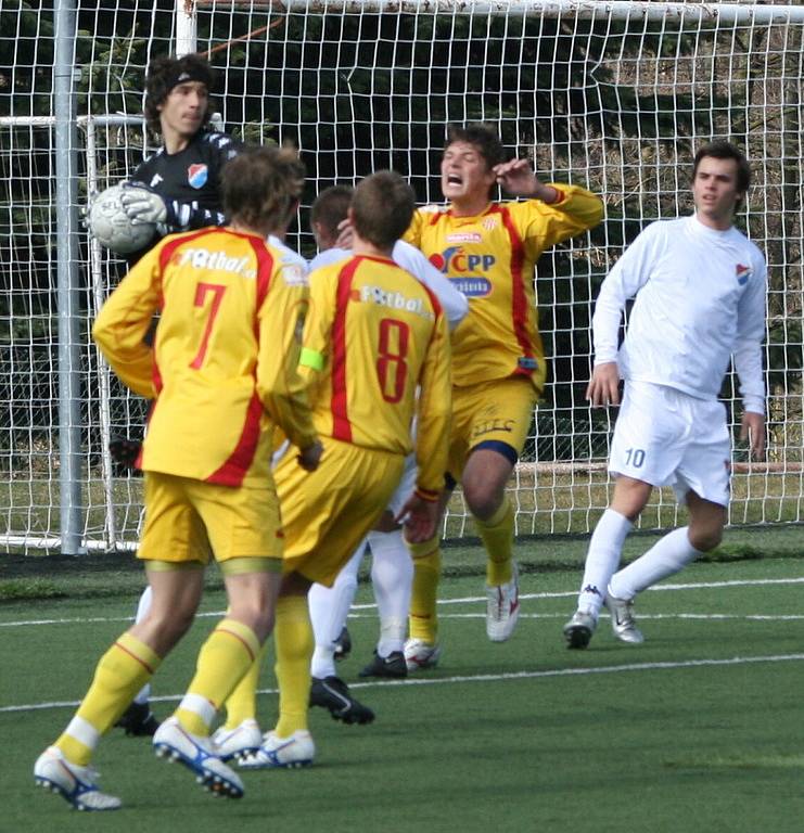 Extraliga staršího dorostu: Marila Příbram - Baník Ostrava (1:1).