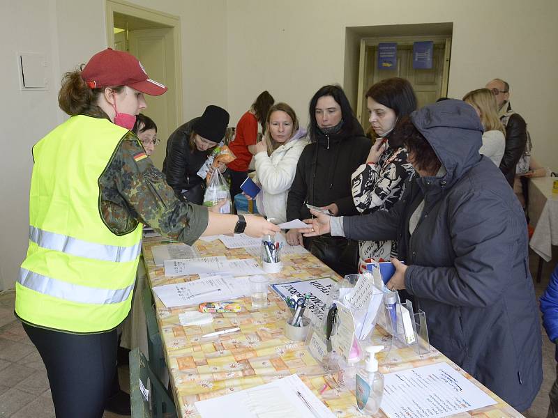 Krajské asistenční centrum pomoci Ukrajině (KACPU) v budově bývalého ředitelství Rudných dolů na náměstí T. G. Masaryka v Příbrami.