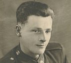 Antonín Pešice z Příbrami padl 11. 5. 1945 při hitlerovském minometném zásahu vozidla přepravujícího partyzány ke Slivici.