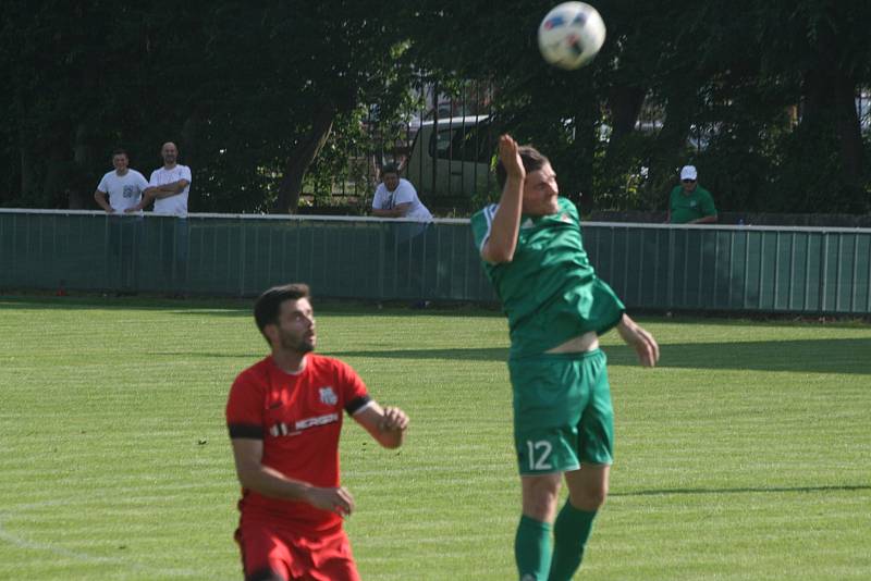 Divizní derby Tatran Sedlčany - MFK Dobříš 0:4.