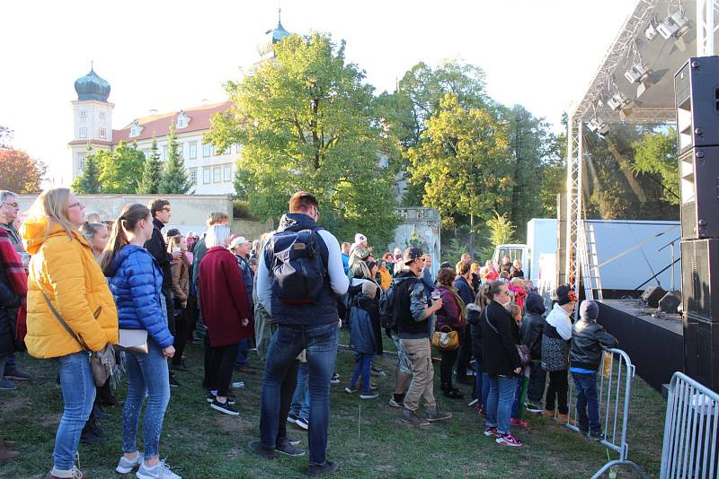 V sobotu 29. září se uskutečnil v podhradí zámku již sedmý ročník Mníšeckých pivních slavností.