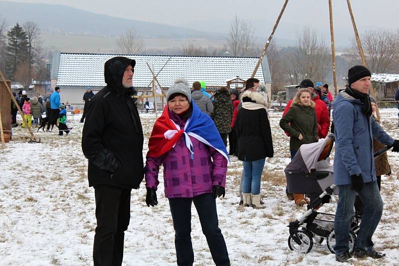 Necelé tři desítky posádek se v sobotu odpoledne postavily na start 38. ročníku populárního Zlatého nugetu Bečánova. Nejrychlejší posádka zvládla zhruba sedmikilometrovou trasu za necelou hodinu.