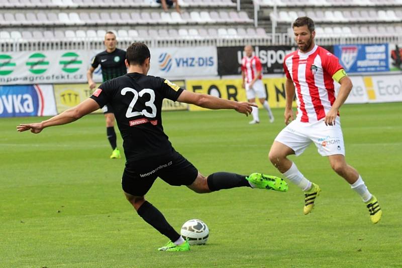 Viktorka Žižkov a 1.FK Příbram, výsledek 1:1, branku dal Zoran Danoski. Příbram se nejprve ujala vedení hosté vzápětí srovnali. Foto: Antonín Vydra