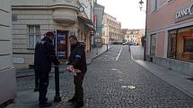 Policie zasahuje v bance na náměstí v Příbrami