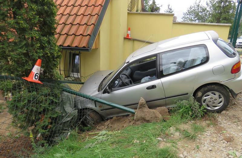 Červencové nehody na Příbramsku. Nikdo při červencových nehodách nezemřel, dvě osoby utrpěly těžké zranění a 38 lidí poranění lehčího charakteru.