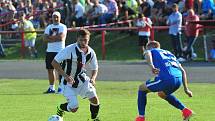 Stadion V Lipkách v Dobříši zažil ve středu v podvečer fotbalový svátek. K utkání 2. kola českého poháru MOL Cup sem přijel prvoligový tým Slovan Liberec.