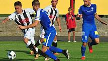 Stadion V Lipkách v Dobříši zažil ve středu v podvečer fotbalový svátek. K utkání 2. kola českého poháru MOL Cup sem přijel prvoligový tým Slovan Liberec.