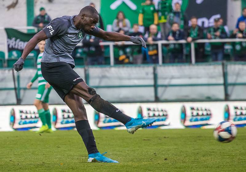 Francouzský fotbalista Příbrami Soufiane Dramé.