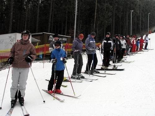 Už první den byla návštěvnost příbramské sjezdovky obrovská