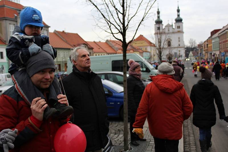 Sobotní masopustní průvod zahájil v Březnici čtyřicetidenní půst.