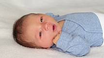 Matias Tomšíček se narodil v příbramské nemocnici 21. září 2021, vážil 4490 gramů. Doma v Dobříši ho přivítali maminka Nikola, tatínek Roman a tříletý Sebastian.