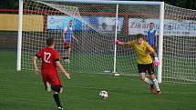 Ze zápasu divize B MFK Dobříš - Brandýs nad Labem 4:2.