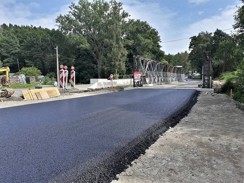 Z bourání starého mostu mezi Příbramí a Sedlčany.