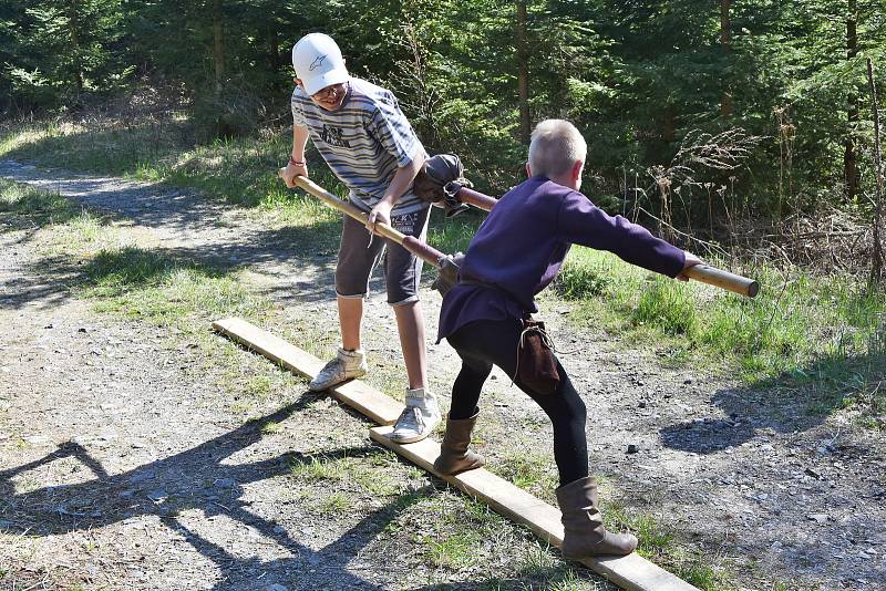 Pochod je symbolickým bojem proti průzkumu a těžbě zlata, který trvá nejenom na Hvožďansku roky.