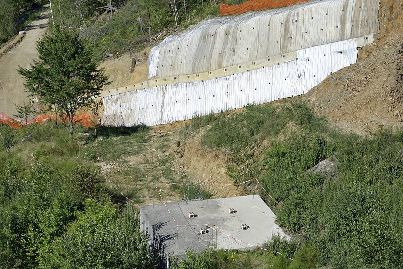 Nový bezpečnostní přeliv v budoucnu pomůže při extrémních povodních.