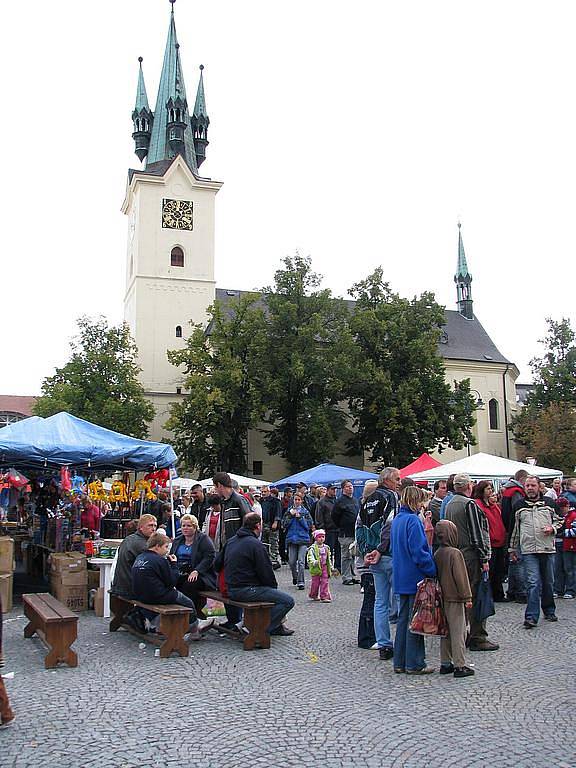 Podzimní trhy na náměstí TGM v Příbrami.